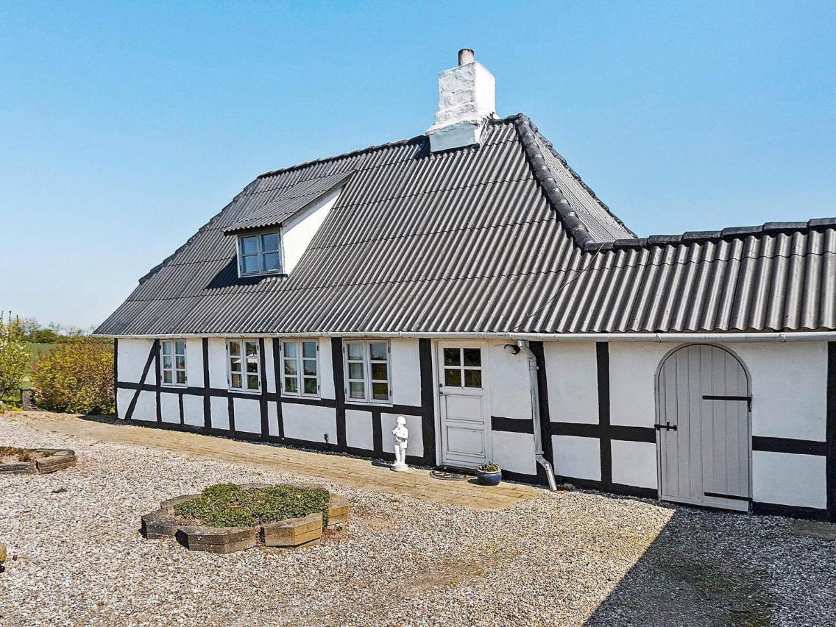 4 Person Holiday Home In Tranek R Tranekær Exteriér fotografie